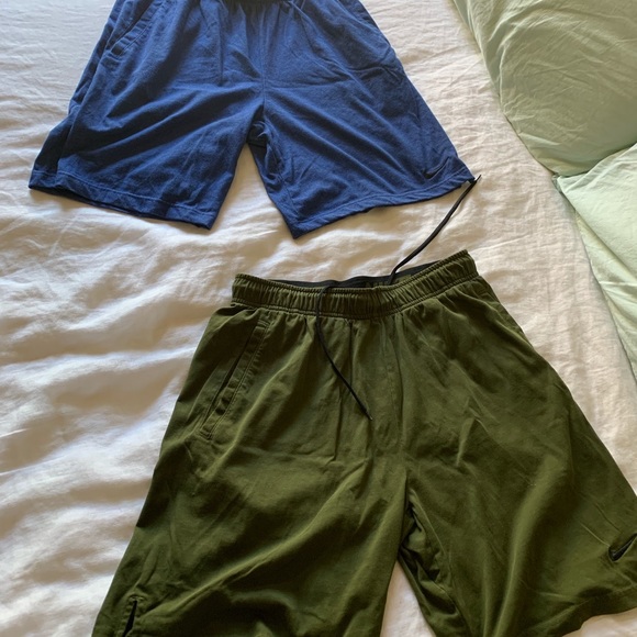 3 pack Nike basketball shorts. 2 sized M and one L - Picture 3 of 8